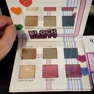 5 for $25 Ipsy/Tetris Eyeshadow Palette #6